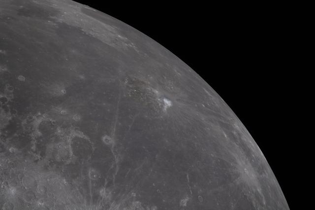 The Artemis II crew captured a close-up snapshot of the near...