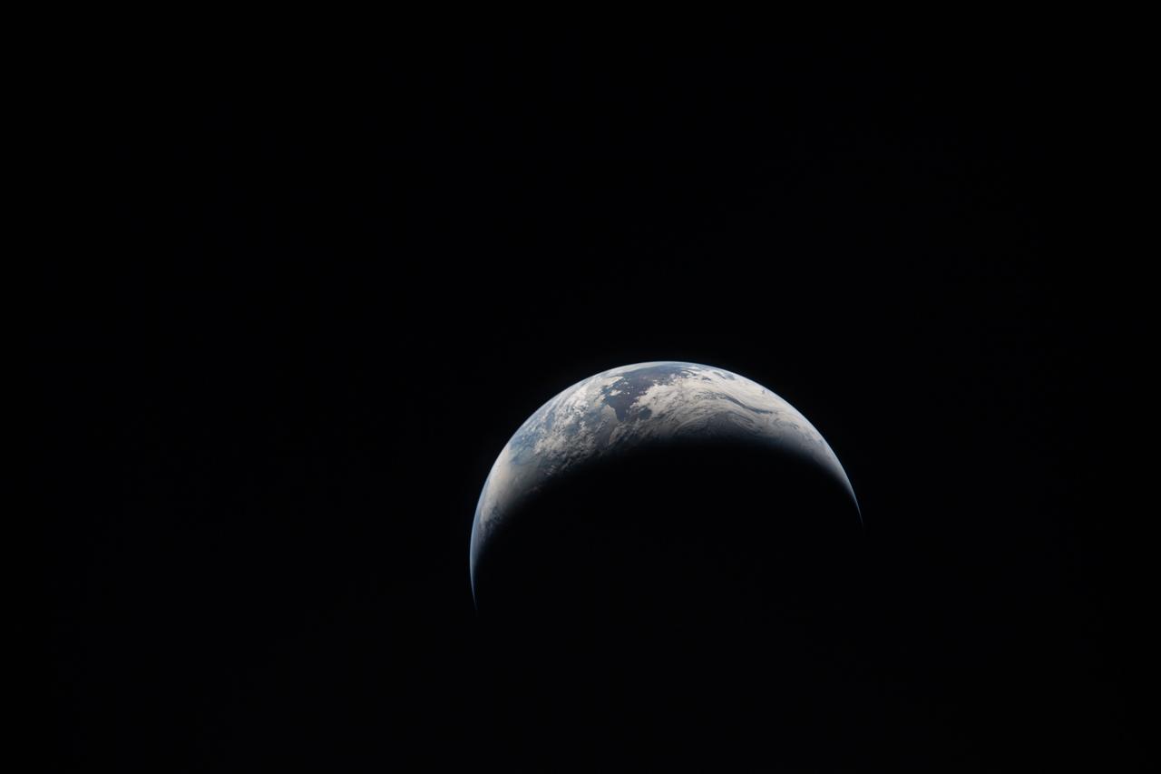  Earth’s Crescent from Lunar Orbit