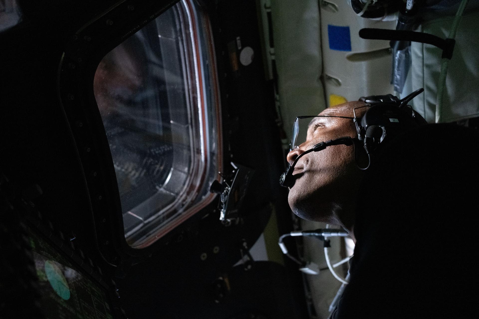 art002e016204 (April 6, 2026) – NASA astronaut and Artemis II Pilot Victor Glover pictured here in the Orion spacecraft during...