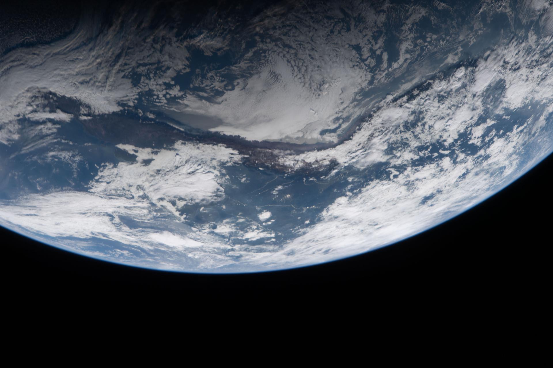 art002e023175 (April 2, 2026) - A view of Earth taken by an Artemis II astronaut from one of the Orion spacecraft's four windows on April 2, 2026. Credit: NASA