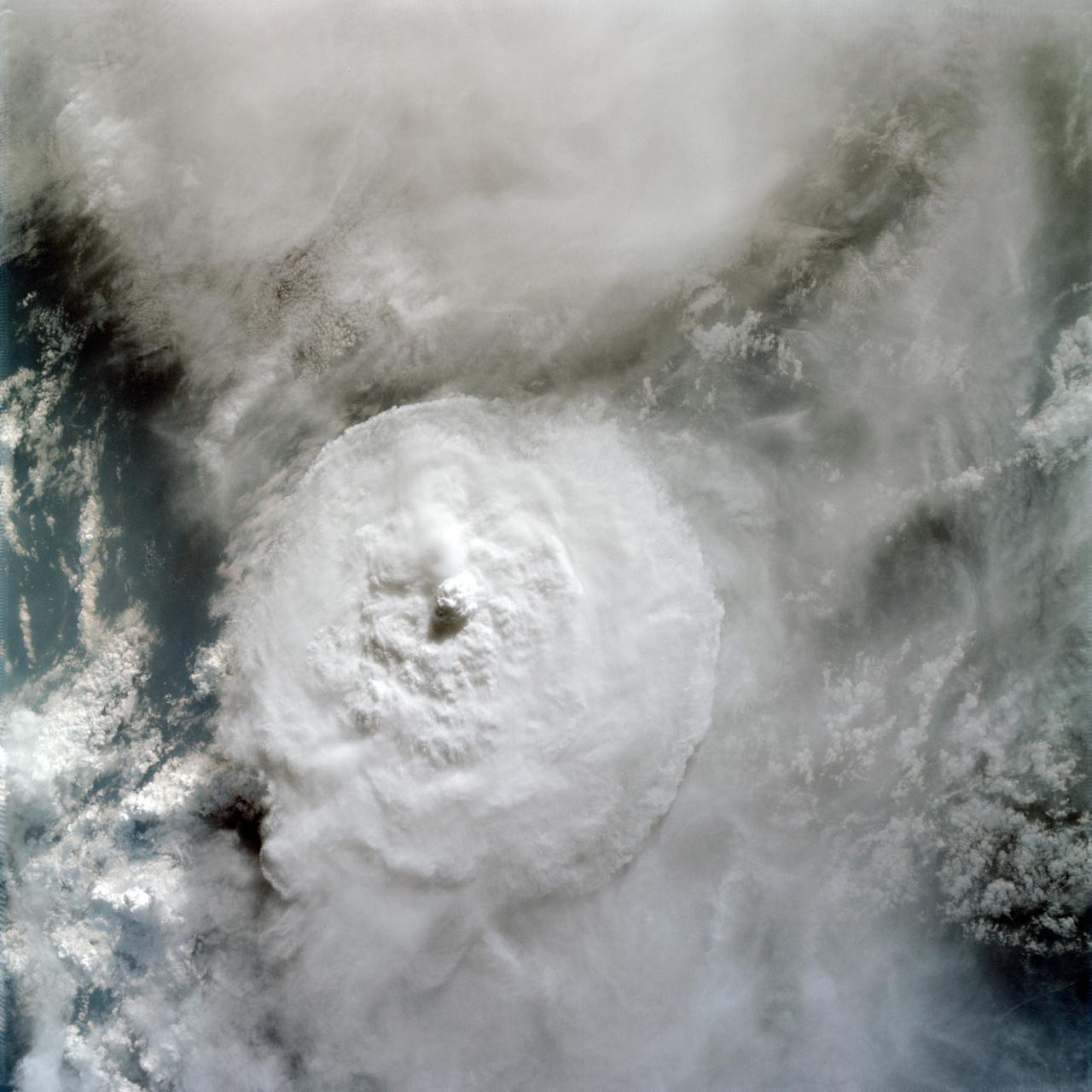 AS09-22-3374 (March 1969) --- Near vertical view of thunderhead over South America as photographed from the Apollo 9 spacecraft during its Earth-orbital mission.