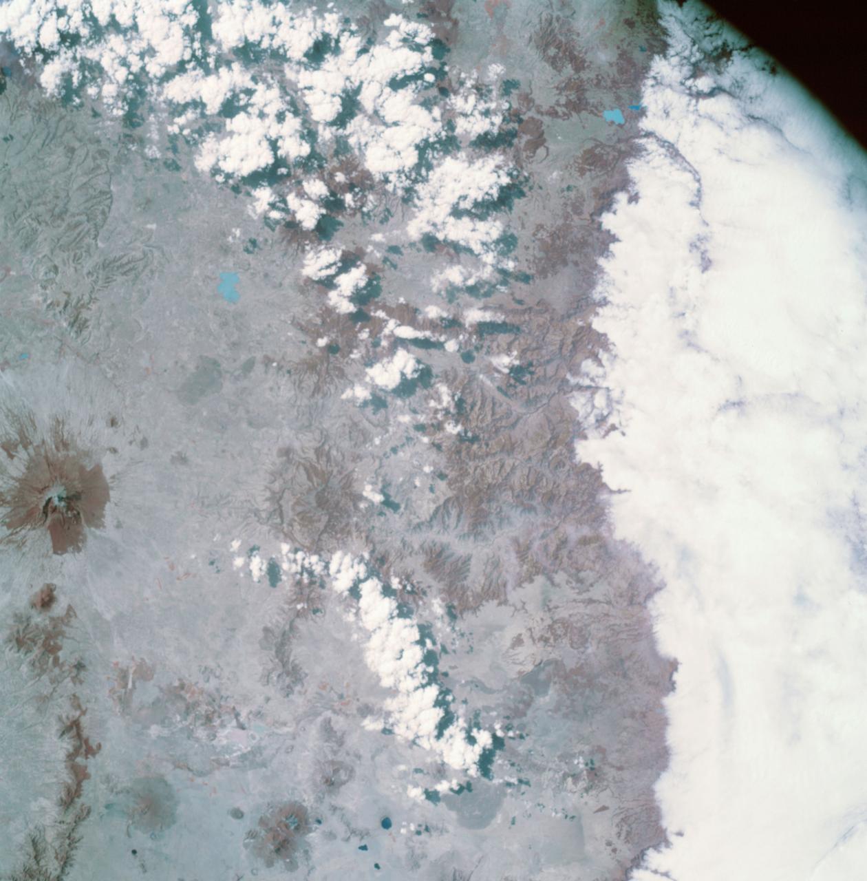AS09-26A-3768A (10 March 1969) --- Color infrared photograph of Mexico: Cerro Malinche, east end of neo-volcanic plateau, as seen from the Apollo 9 spacecraft during its 109th revolution of Earth. This picture was taken as a part of the SO65 Multispectral Terrain Photography Experiment.