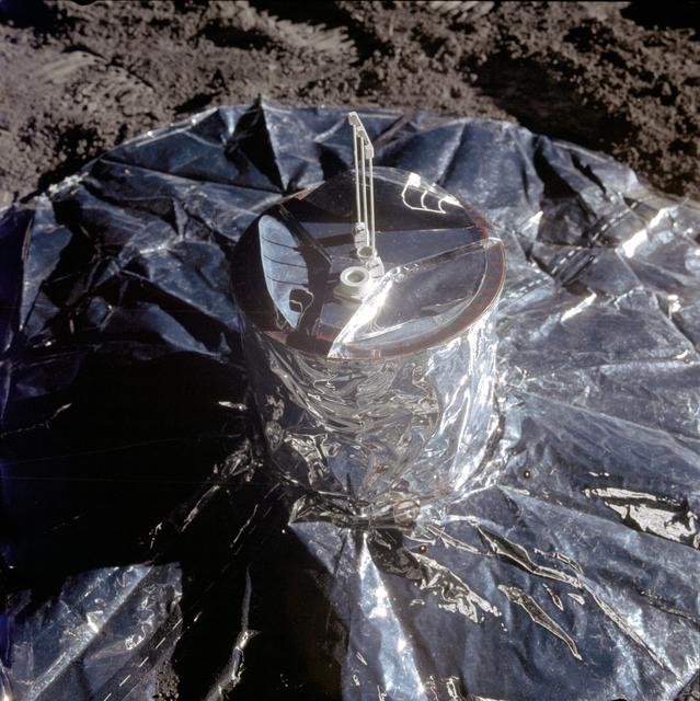View of the Passive Seismic Experiment deployed on Moon by Apollo 14