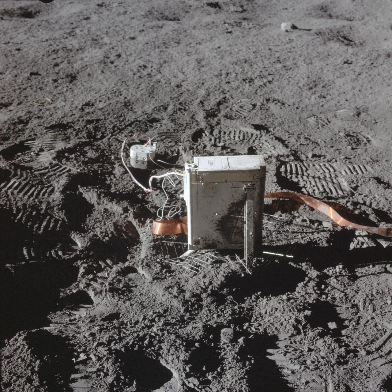 AS14-67-9369 (5 Feb. 1971) --- A close-up view of the Suprathermal ion detector experiment (SIDE), foreground, and cold cathode ion gauge (CCIG), smaller object in background, components of the Apollo lunar surface experiments package (ALSEP), which was deployed on the moon by the Apollo 14 astronauts during their first extravehicular activity (EVA). While astronauts Alan B. Shepard Jr. and Edgar D. Mitchell descended in the Lunar Module (LM) to explore the moon, astronaut Stuart A. Roosa remained with the Command and Service Modules (CSM) in lunar orbit.