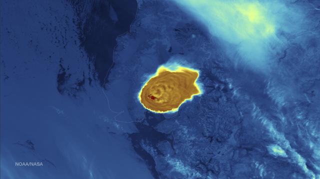 Calbuco Volcano in southern Chile has erupted for the first time since 1972, with the last major eruption occurring in 1961 that sent ash columns 12-15 kilometers high. This image was taken by the Suomi NPP satellite's VIIRS instrument in a high resolution infrared channel around 0515Z on April 23, 2015.  Credit: NOAA/NASA/NPP/VIIRS