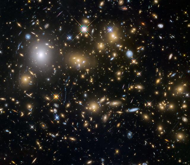 NASA image: Hubble Frontier Fields view of MACSJ0717.5+3745