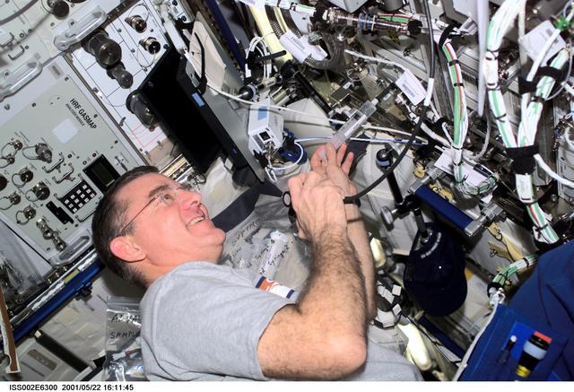 NASA image: Voss at ADVASC Growth Chamber in Destiny module