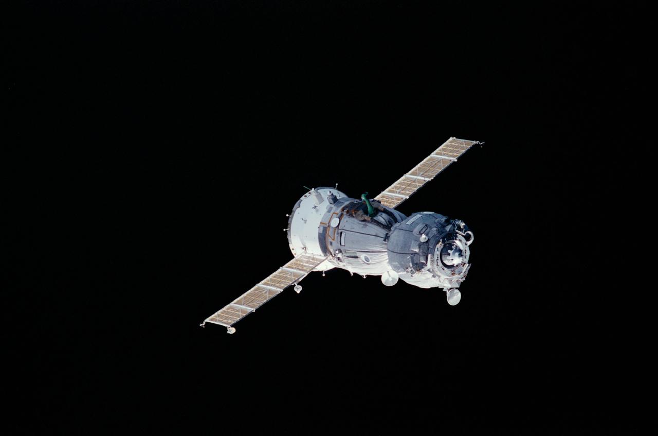 ISS003-332-010 (28 November 2001) --- Backdropped by the blackness of space, an unpiloted Progress supply vehicle approaches the International Space Station (ISS).