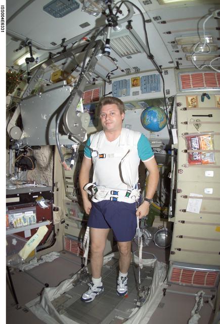 NASA image: Onufrienko exercises on the TVIS during Expedition Four