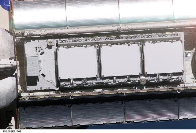 NASA image: STS-113 orbiter Endeavor approaching for docking with ISS