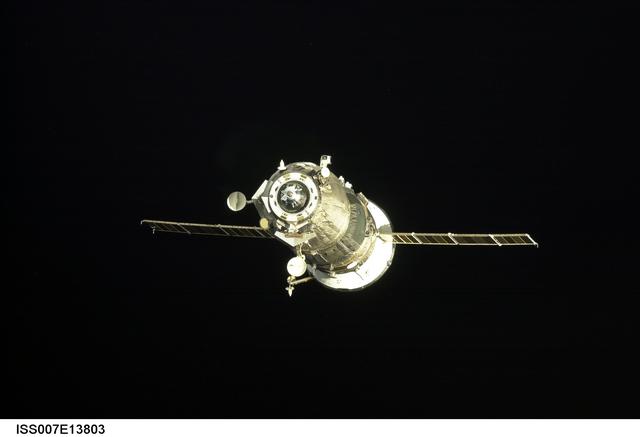 NASA image: Progress 12P approaching ISS