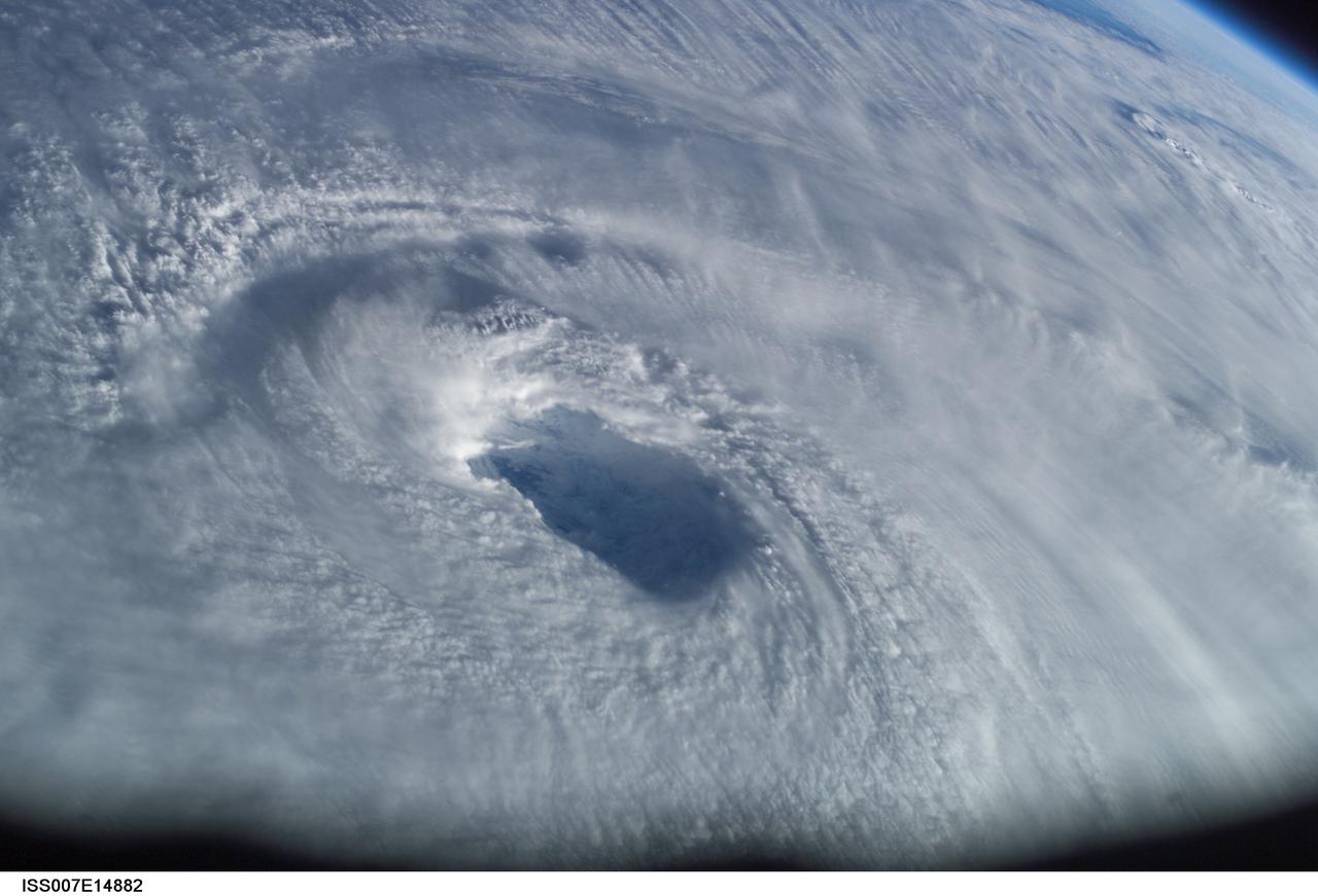 ISS007-E-14882 (15 September 2003) --- This close-up view of the eye of Hurricane Isabel was taken by one of the Expedition 7 crewmembers onboard the International Space Station (ISS).