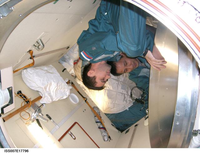 NASA image: Malenchenko and Lu in Soyuz