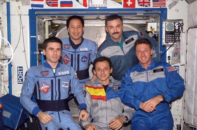 NASA image: Expedition 7 and Expedition 8 on-orbit crew portrait