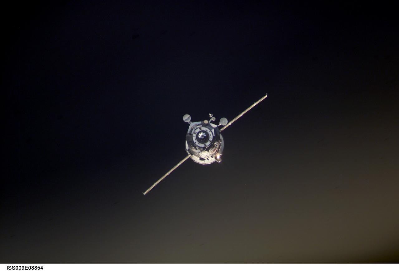 ISS009-E-08854 (27 May 2004) --- Backdropped by the blackness of space, an unpiloted Progress supply vehicle approaches the International Space Station (ISS). The Progress 14 resupply craft launched at 7:34 a.m. (CDT) on May 25, 2004 from the Baikonur Cosmodrome in Kazakhstan to deliver 2 &#0189; tons of food, water, fuel and supplies to the Expedition 9 crewmembers onboard the Station. Progress docked to the aft port of the Zvezda Service Module at 8:55 a.m. (CDT) on May 27 as the two craft flew 230 statute miles above Central Asia.