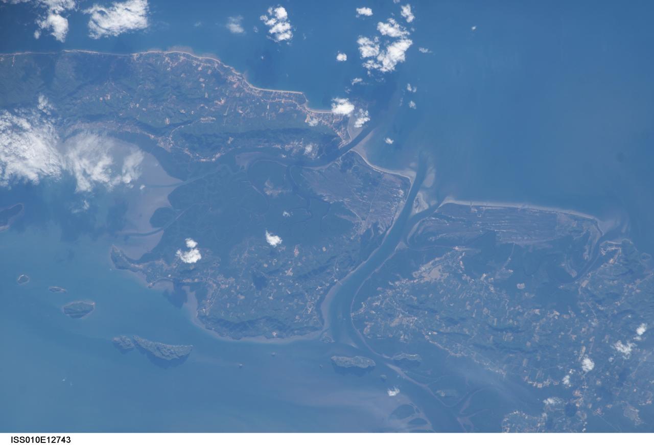 ISS010-E-12743 (11 January 2005) --- One of a series of post-tsunami digital still images photographed by the Expedition 10 crew aboard the International Space Station. This image, recorded on January 11, 2005 and centered at 7.61 degrees north latitude and 99.06 degrees east longitude, features Ko Lanta Yai (Thailand)