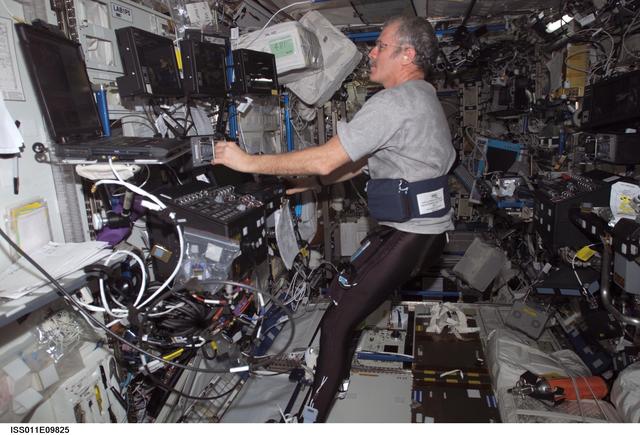 NASA image: FOOT experiment (Foot/Ground Reaction Forces during Space Flight)