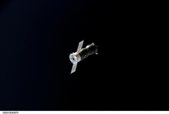 NASA image: Progress 22P approaches the ISS during Expedition 13