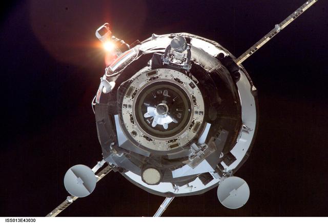 NASA image: Progress 22P approaches the ISS during Expedition 13