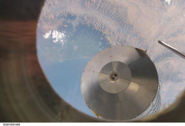 NASA image: Transfer of the MPLM Leonardo from the ISS to the Orbiter Discovery Payload Bay