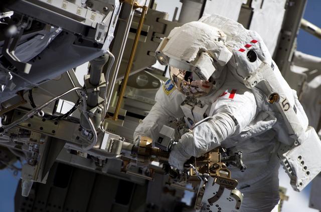 NASA image: MacLean relocates APFR during EVA 2