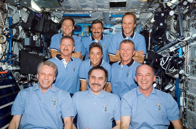 Expedition 13 / STS-115 Crewmember Portrait in the U.S. Laboratory