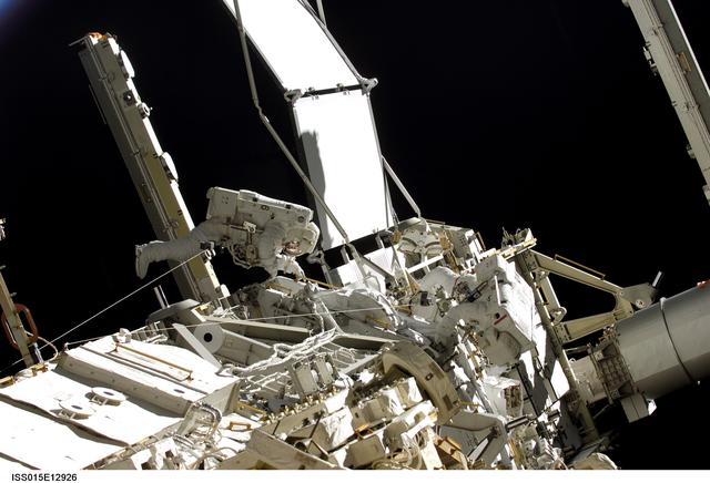 NASA image: Olivas and Reilly participating in EVA during Expedition/STS-117 Joint Operations