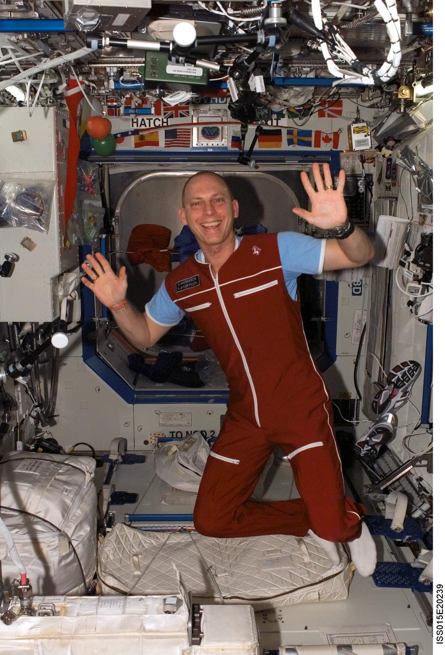 ISS015-E-20239 (28 July 2007) --- Astronaut Clay Anderson, Expedition 15 flight engineer, poses for a photo as he floats in the Destiny laboratory of the International Space Station.