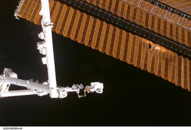 NASA image: Parazynski during Expedition 16/STS-120 EVA 4