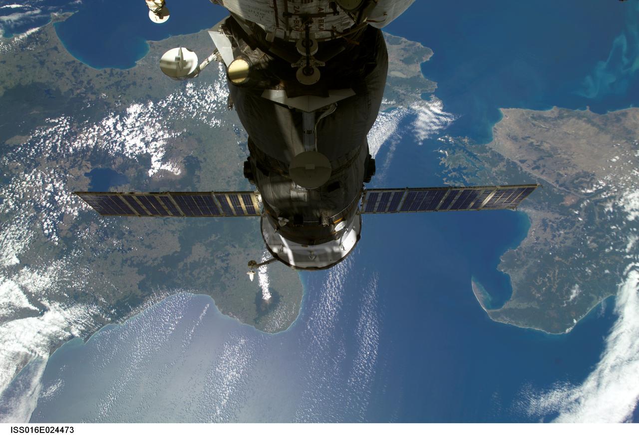 ISS016-E-024473 (17 Jan. 2008) ---  Progress 27, docked to Pirs, aboard the Earth-orbiting International Space Station was photographed by one of the Expedition 16 crewmembers as the orbital outpost passed over New Zealand on Jan. 17, 2008.