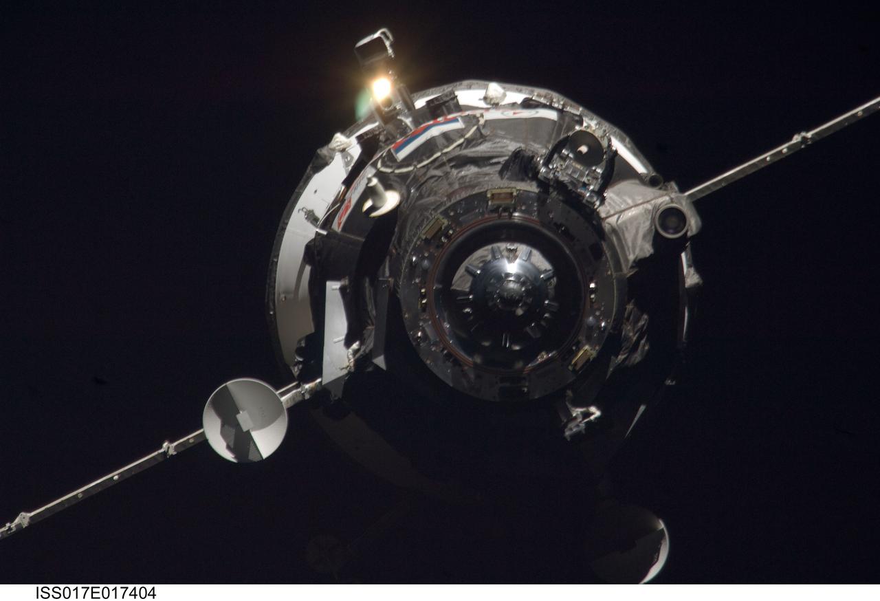 ISS017-E-017404 (17 Sept. 2008) --- Backdropped by the blackness of space, an unpiloted Progress supply vehicle approaches the International Space Station. Progress 30 resupply craft launched on Sept. 10, 2008 from Baikonur Cosmodrome in Kazakhstan to deliver more than 2 tons of food, fuel, oxygen and other supplies to the Expedition 17 crewmembers aboard the station. Progress automatically docked to the Zvezda Service Module aft port on Sept. 17.