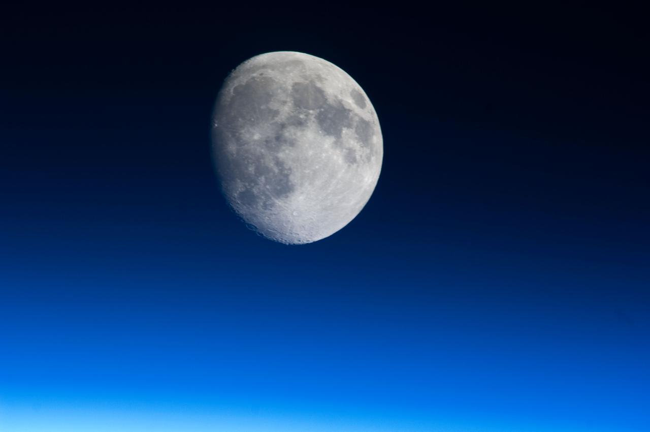 ISS017-E-019390 (11 Oct. 2008) --- A gibbous moon is visible in this view above Earth's atmosphere, photographed by an Expedition 17 crewmember on the International Space Station.