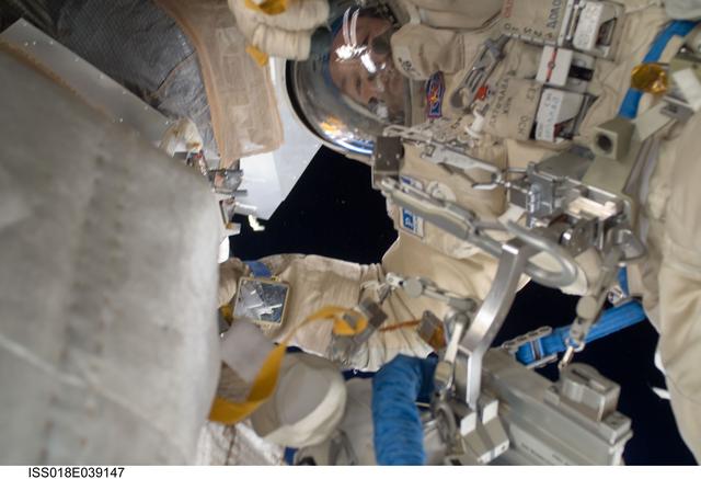 NASA image: Lonchakov on Service Module (SM) near 2AP-BKA during Russian Extravehicular Activity (EVA) 21A