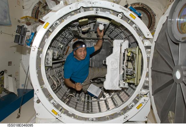 NASA image: Japanese Experiment Module (JEM) Airlock (JEMAL) Prep