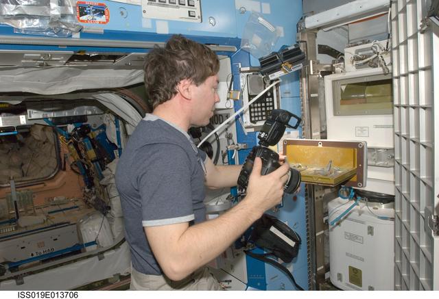 NASA image: Barratt photographs Hardware in US Lab