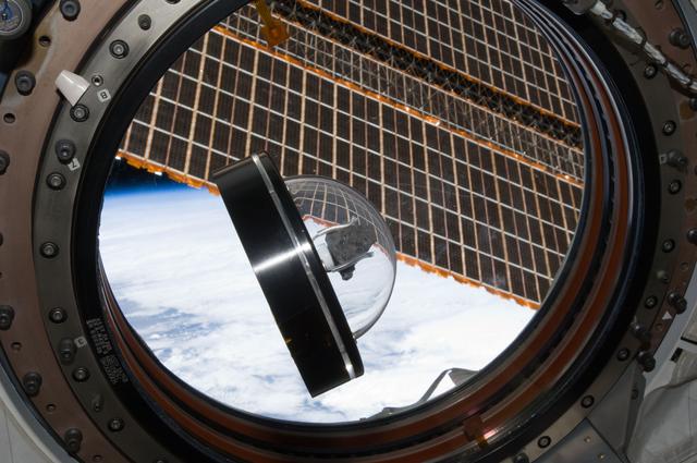 NASA image: Moon rock in JPM