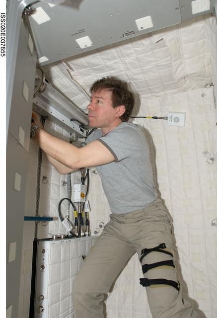 NASA image: Barratt inside new crew quarters in Kibo