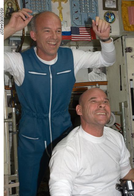 NASA image: iss020e044237