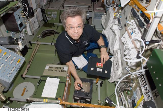 NASA image: Thirsk with Bubble dosimeter detector kit