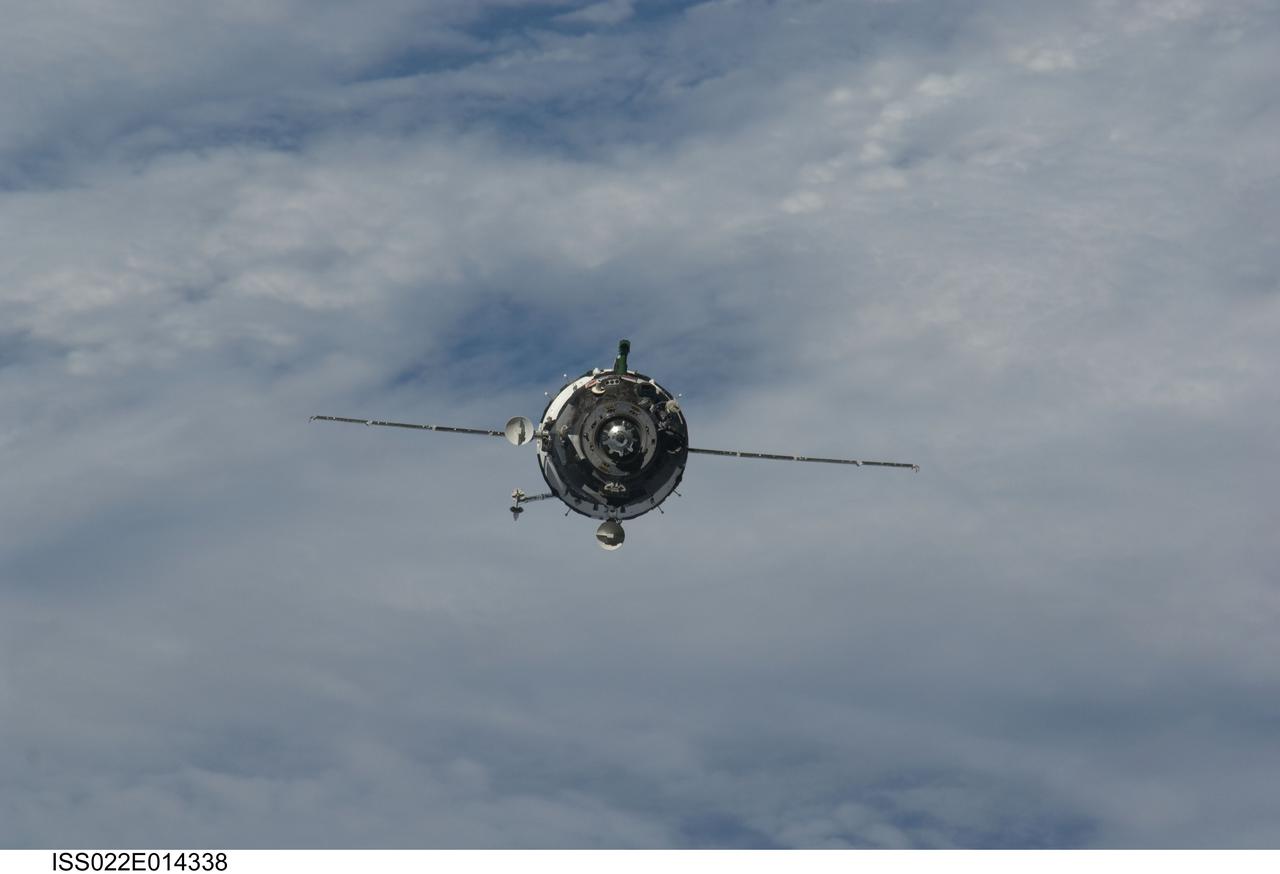 ISS022-E-014338 (22 Dec. 2009) --- The Soyuz TMA-17 spacecraft approaches the International Space Station, carrying Russian cosmonaut Oleg Kotov, Soyuz commander and Expedition 22 flight engineer; along with NASA astronaut T.J. Creamer and Japan Aerospace Exploration Agency astronaut Soichi Noguchi, both flight engineers. Docking to the Zarya nadir port occurred at 4:48 p.m. (CST) on Dec. 22, 2009. The trio launched aboard the Soyuz TMA-17 spacecraft at 3:52 p.m. on Dec. 20 from the Baikonur Cosmodrome in Kazakhstan.
