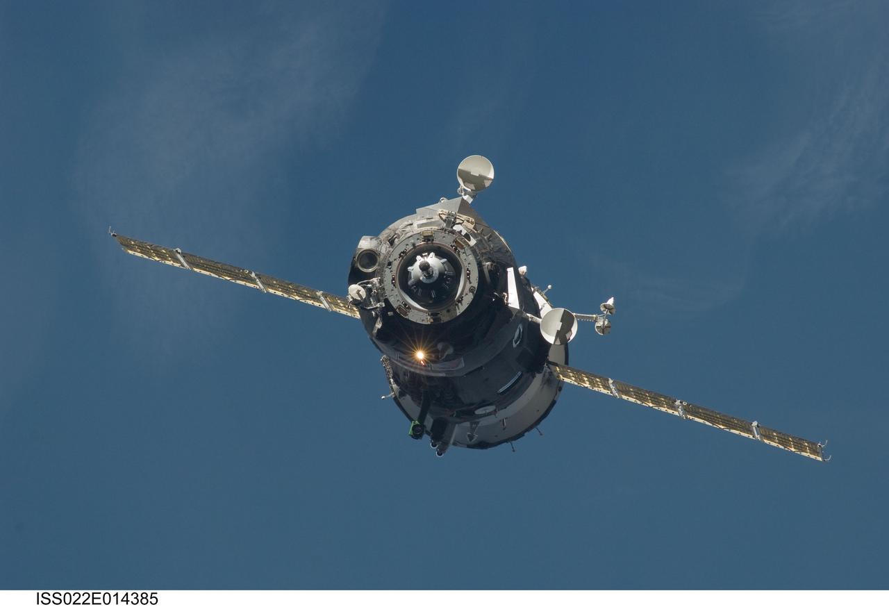 ISS022-E-014385 (22 Dec. 2009) --- The Soyuz TMA-17 spacecraft approaches the International Space Station, carrying Russian cosmonaut Oleg Kotov, Soyuz commander and Expedition 22 flight engineer; along with NASA astronaut T.J. Creamer and Japan Aerospace Exploration Agency astronaut Soichi Noguchi, both flight engineers. Docking to the Zarya nadir port occurred at 4:48 p.m. (CST) on Dec. 22, 2009. The trio launched aboard the Soyuz TMA-17 spacecraft at 3:52 p.m. on Dec. 20 from the Baikonur Cosmodrome in Kazakhstan.