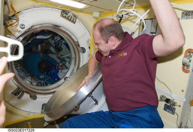 NASA image: Soyuz TMA-18/22S Hatch Opening