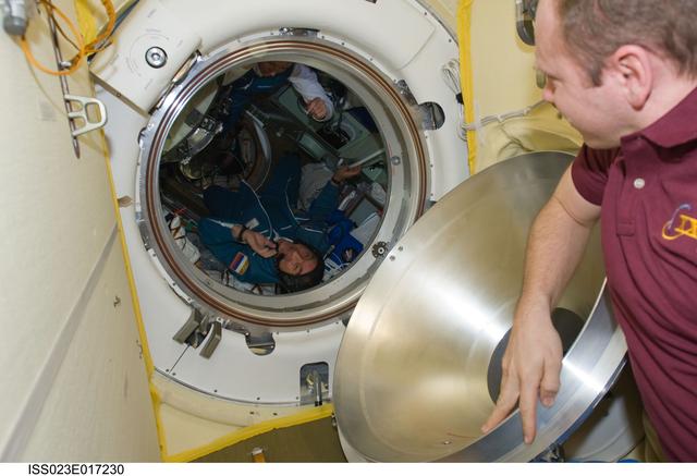 NASA image: Soyuz TMA-18/22S Hatch Opening