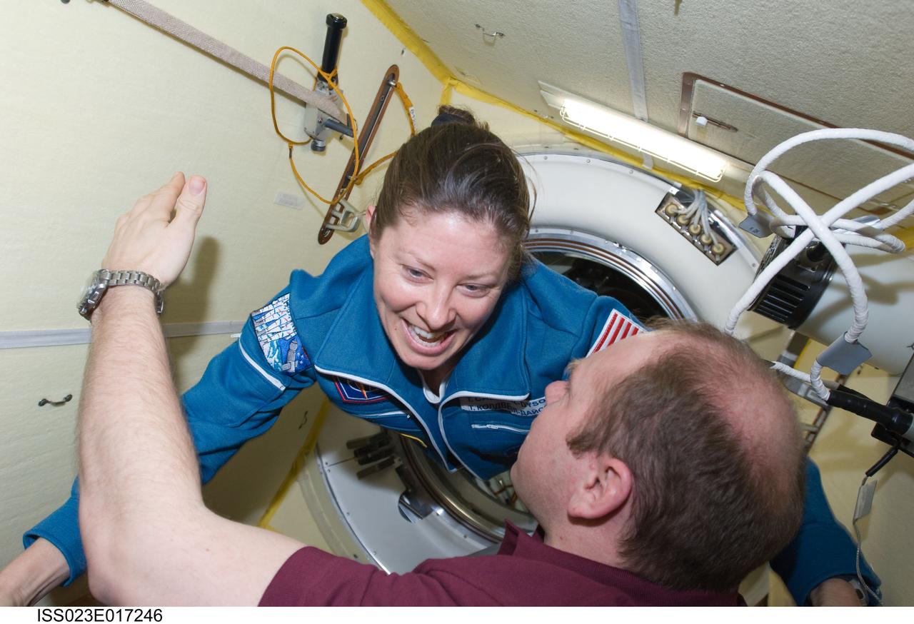 094 iss spyuztma18 hatchopen 249