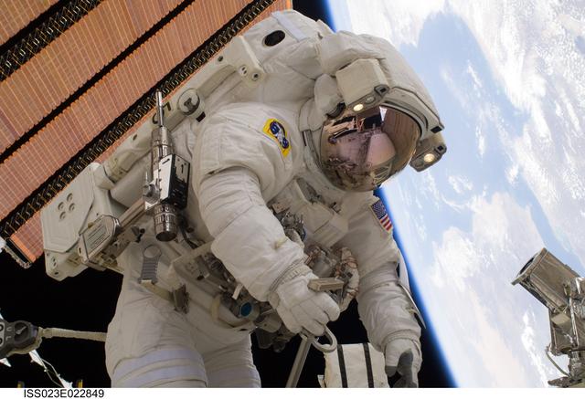 NASA image: Anderson in Discovery Payload Bay during EVA 3