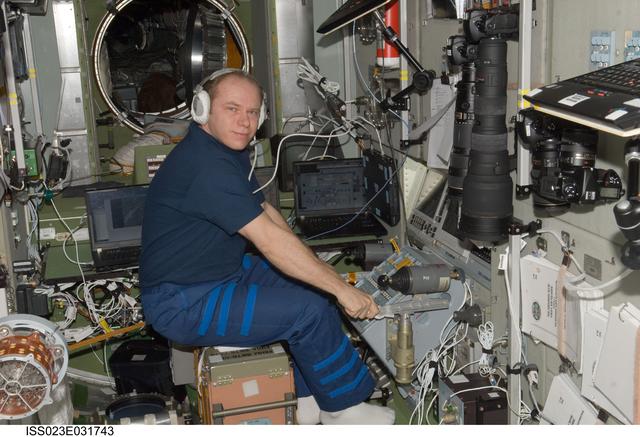 NASA image: Kotov in SM during Progress 37P Docking