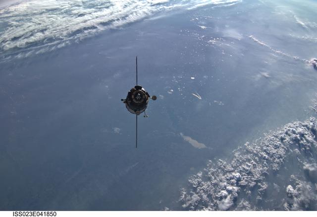 NASA image: Soyuz TMA-17/21S Relocation