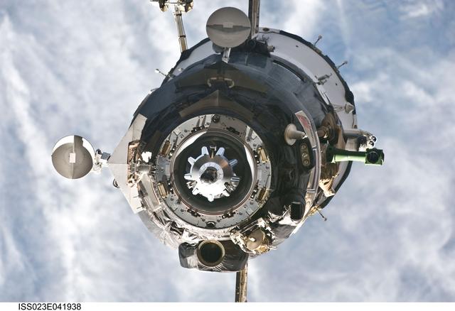 NASA image: Soyuz TMA-17/21S Relocation