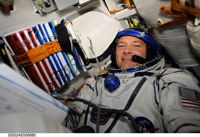 NASA image: Soyuz TMA-19 Relocation OPS