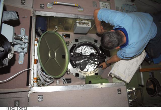 NASA image: FE Fyodor Yurchikhin works on the Uragan Experiment in the SM